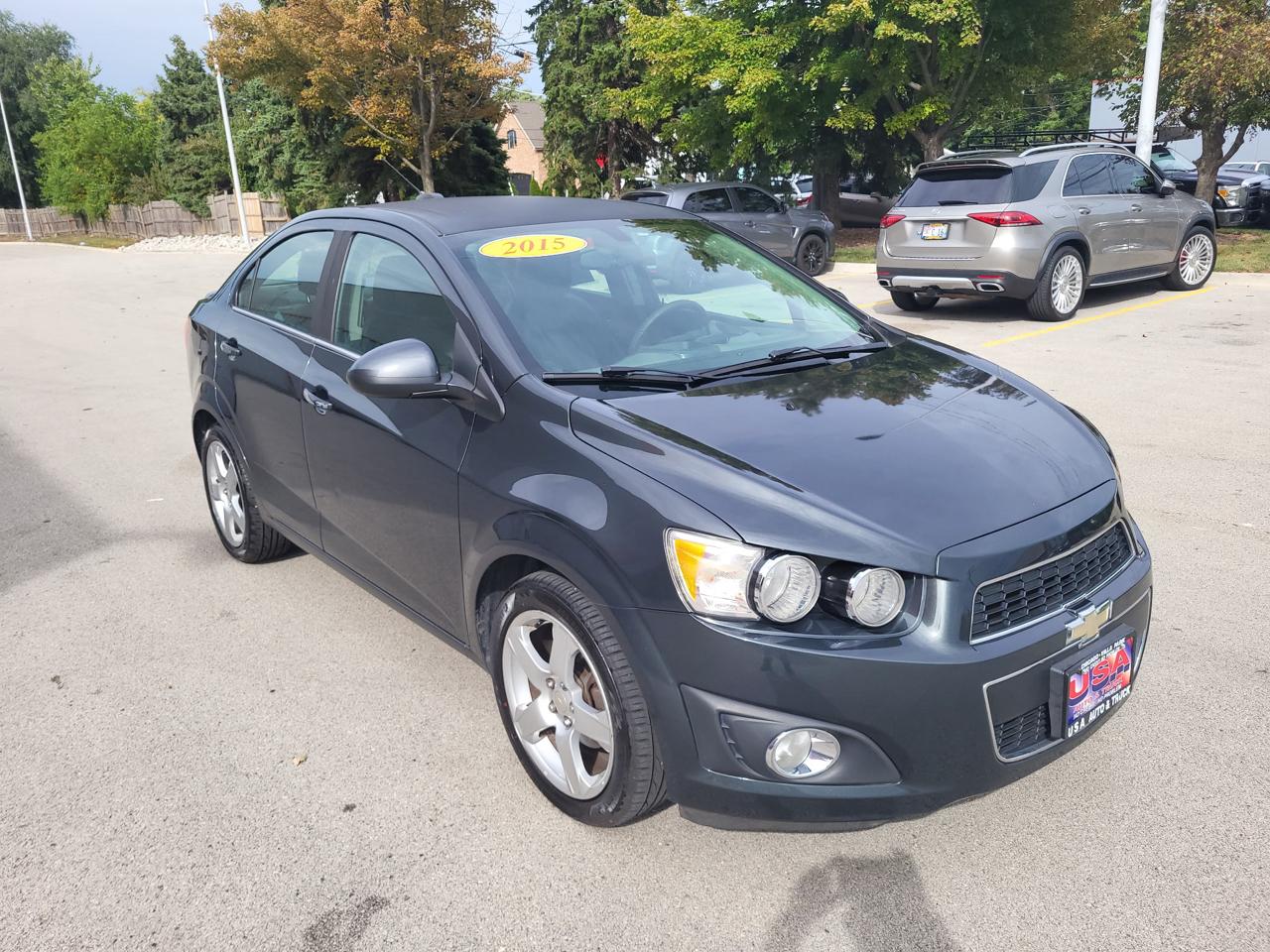 Chevrolet Sonic photo 2