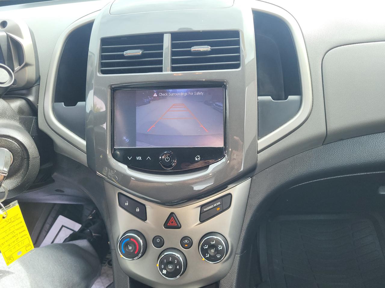 Chevrolet Sonic photo 12