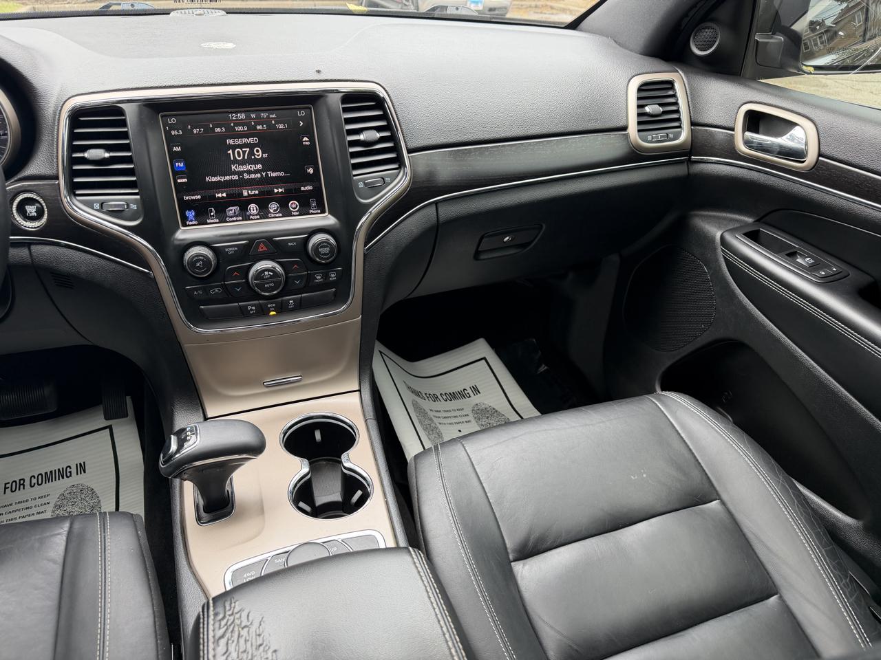 Jeep Grand Cherokee photo 11