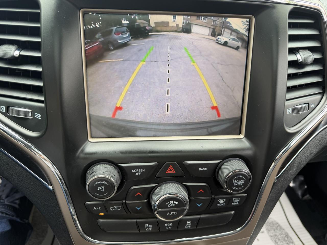 Jeep Grand Cherokee photo 15