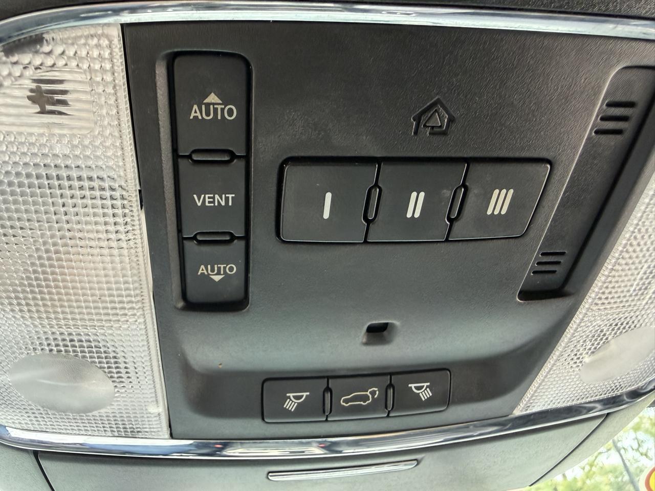 Jeep Grand Cherokee photo 17