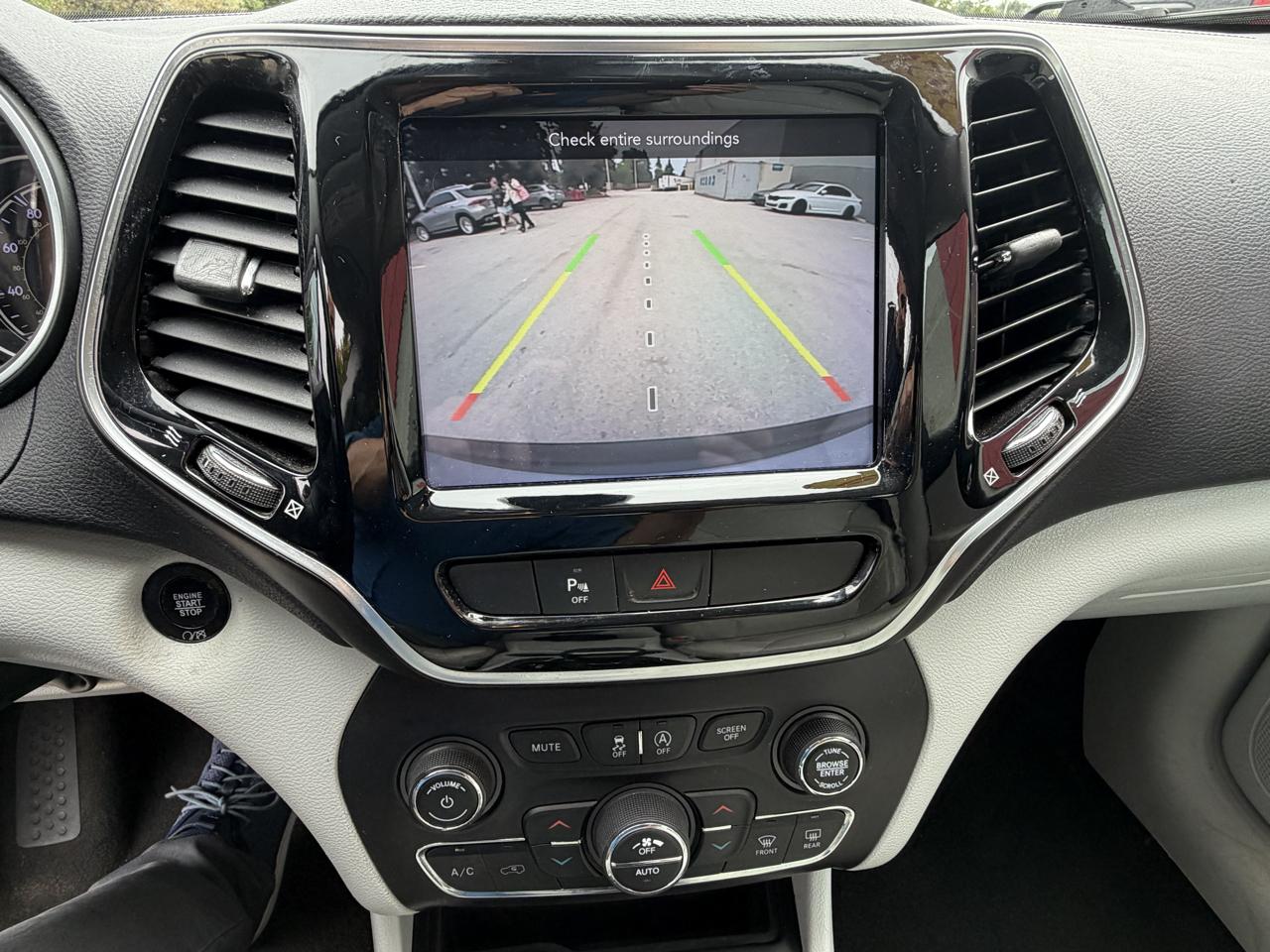 Jeep Cherokee photo 18