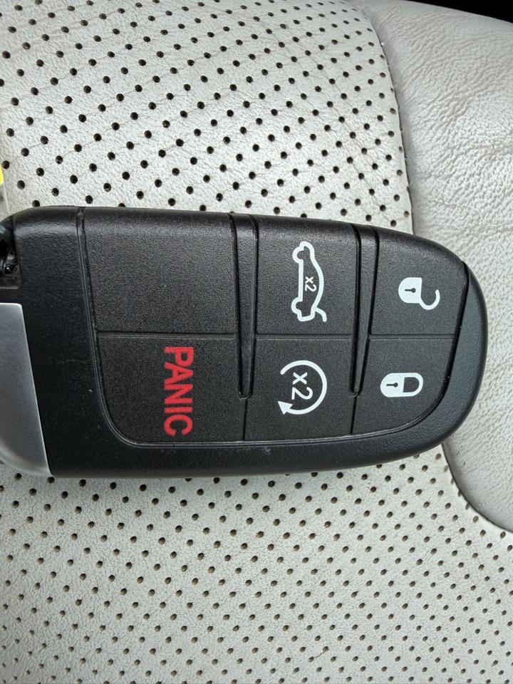 Jeep Cherokee photo 21