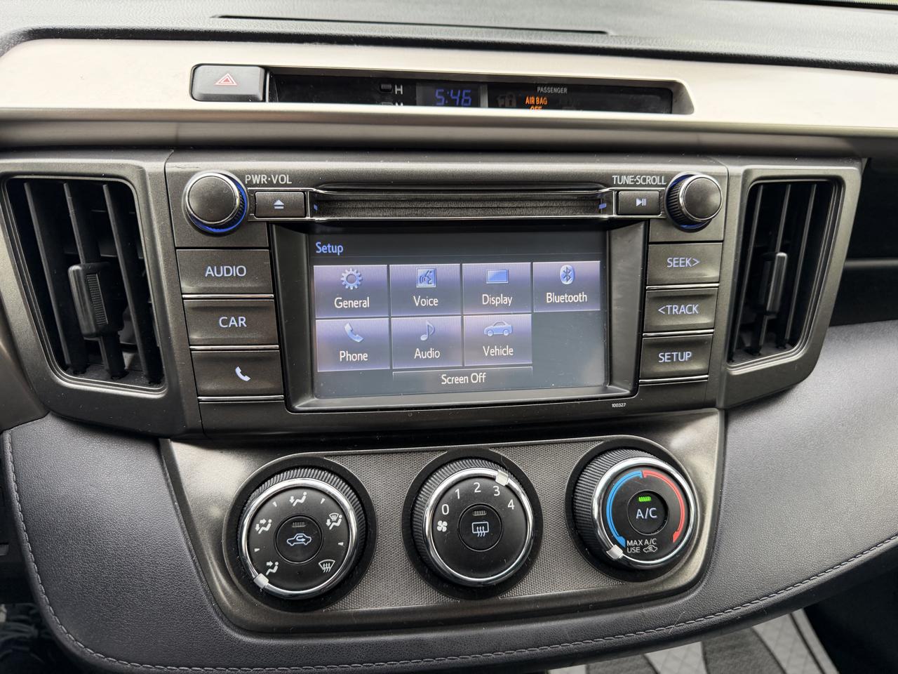 Toyota RAV4 photo 10