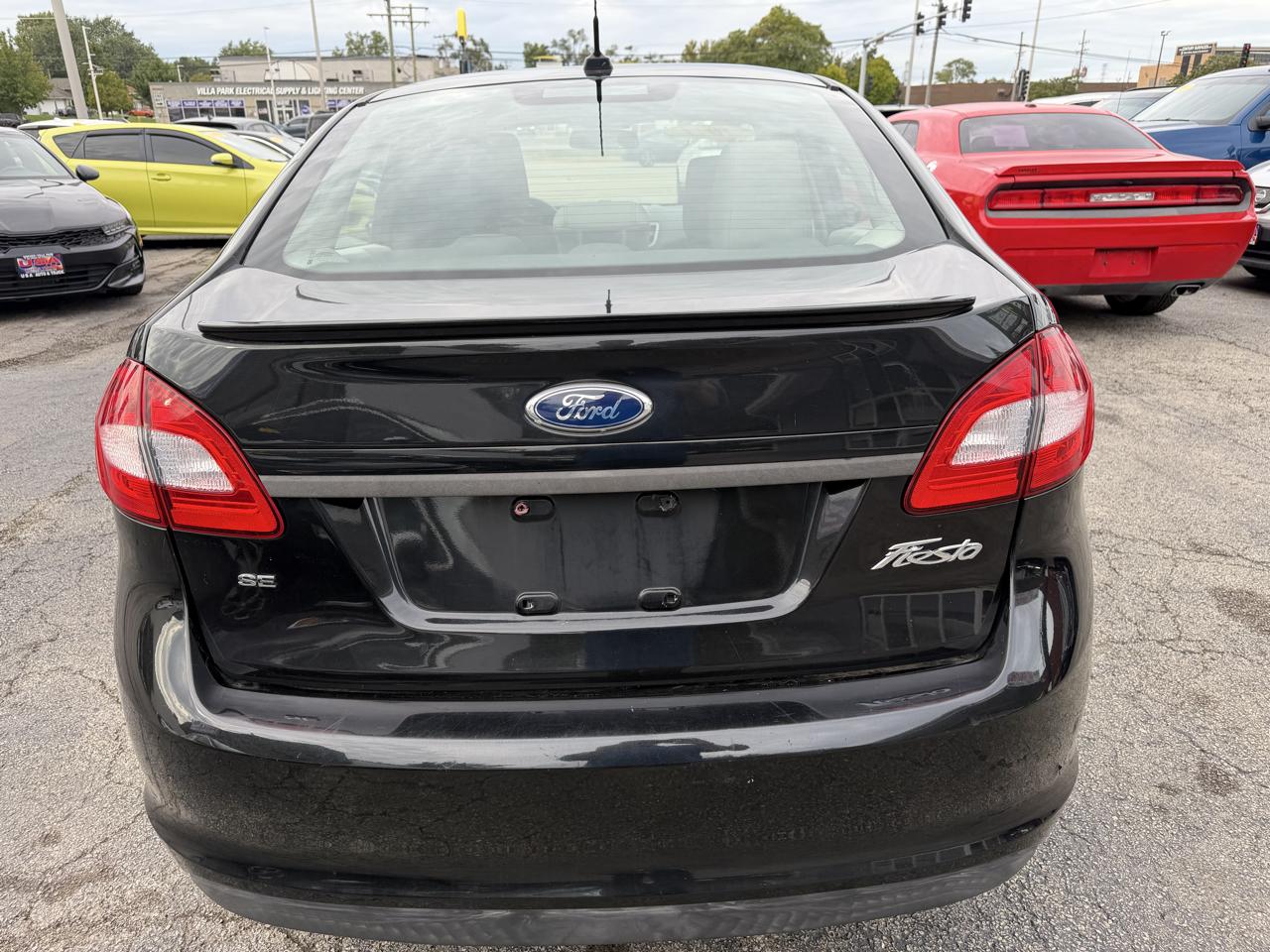 Ford Fiesta 4dr Sdn SE 2011