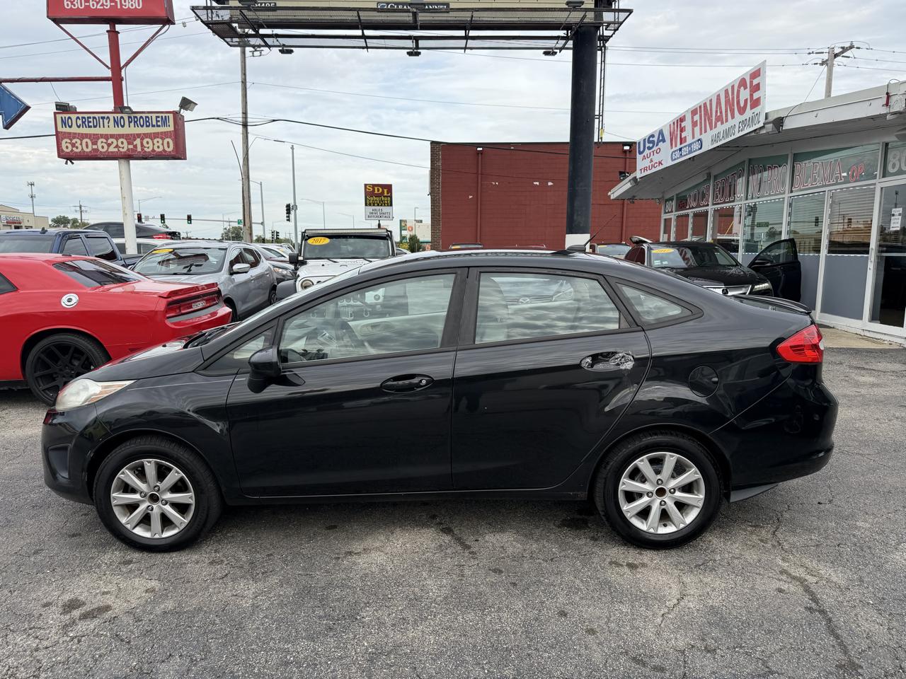 Ford Fiesta 4dr Sdn SE 2011