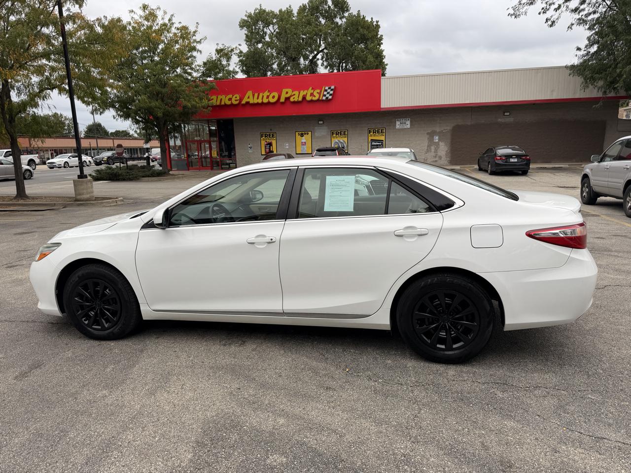 Toyota Camry 4dr Sdn I4 Auto SE w/Special Edition Pkg (Natl) 2016