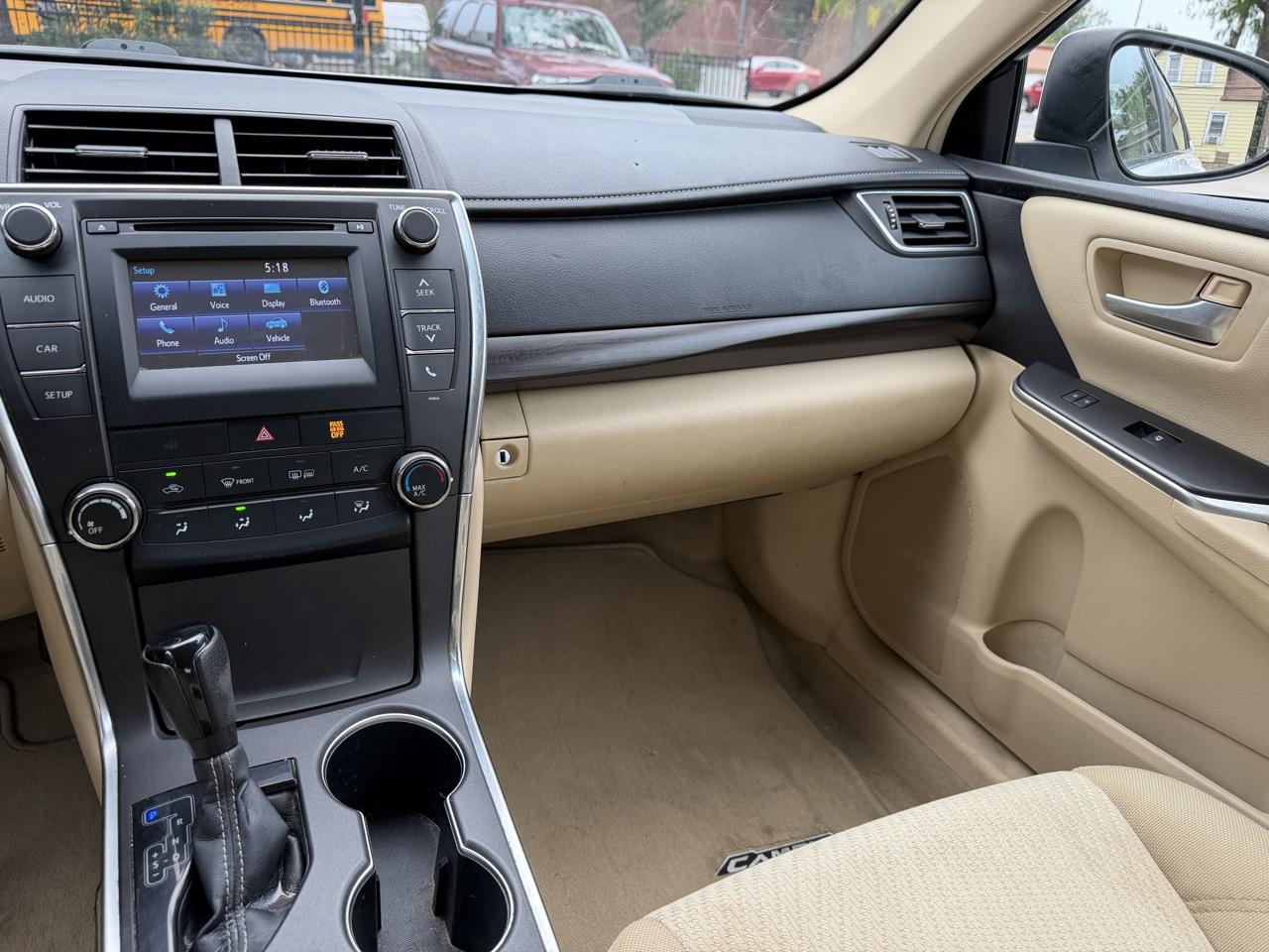 Toyota Camry 4dr Sdn I4 Auto SE w/Special Edition Pkg (Natl) 2016