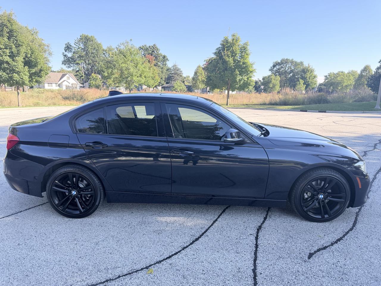 BMW 3 Series 4dr Sdn 328i RWD South Africa SULEV 2016