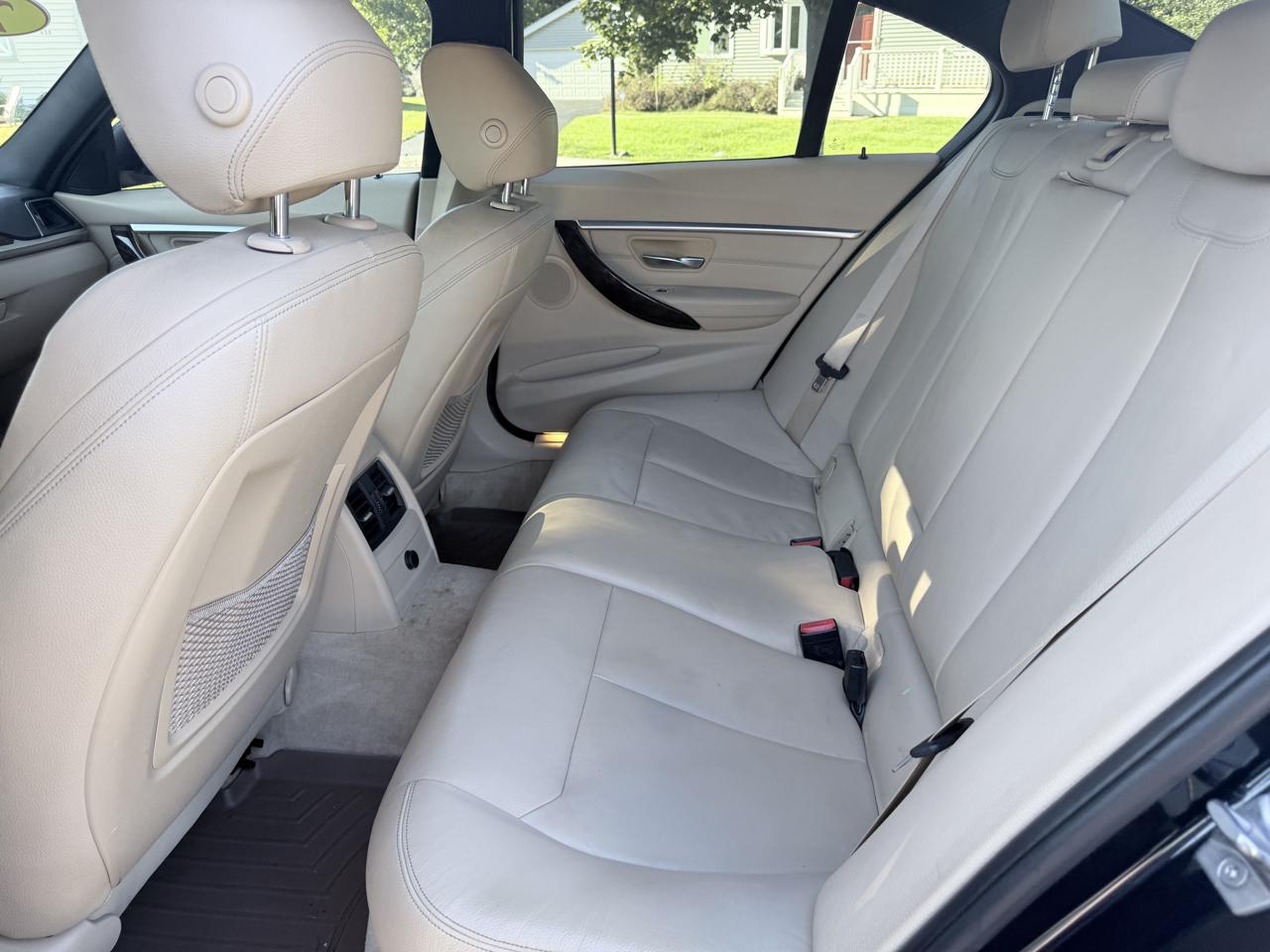 BMW 3 Series 4dr Sdn 328i RWD South Africa SULEV 2016