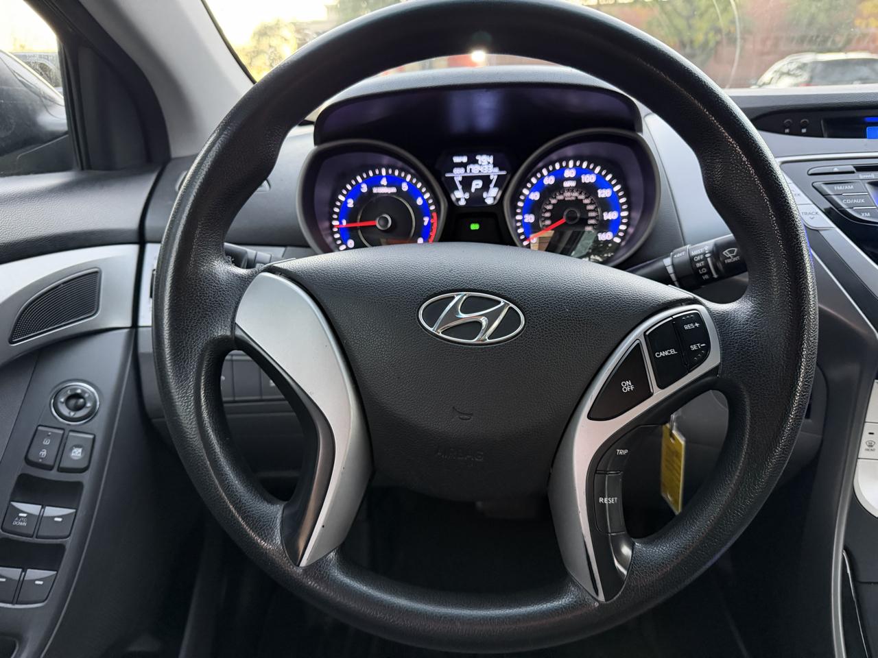 Hyundai Elantra 4dr Sdn Auto GLS (Ulsan Plant) 2012