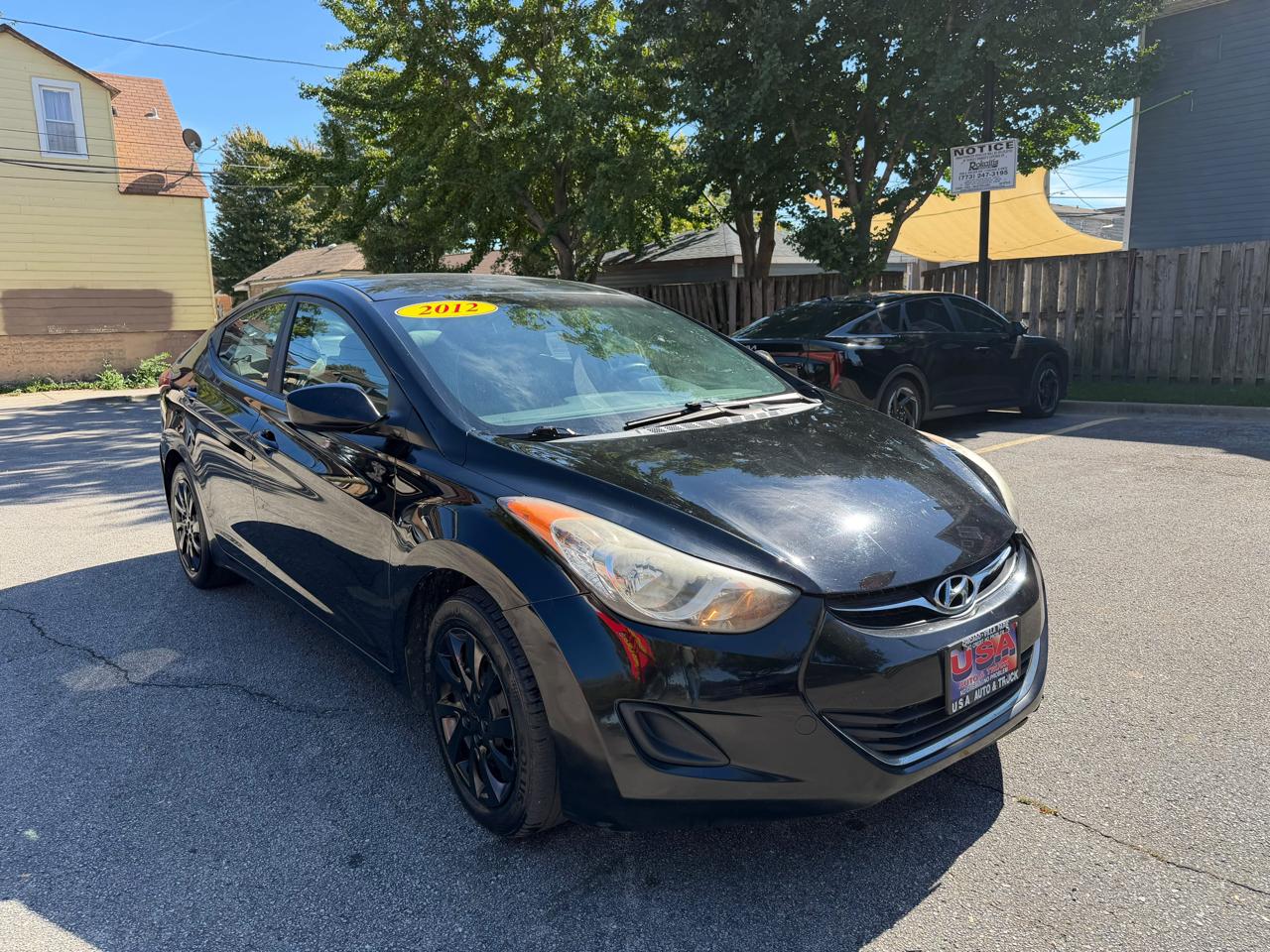 Hyundai Elantra photo 3