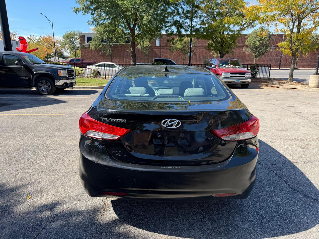 Hyundai Elantra photo 5