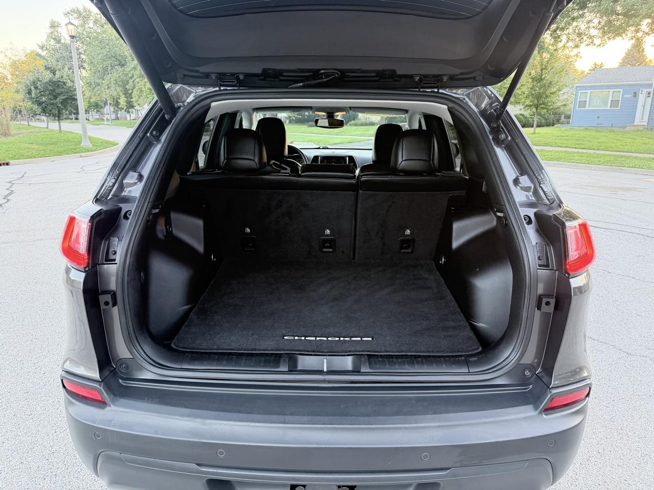 Jeep Cherokee Latitude Plus 4x4 2019