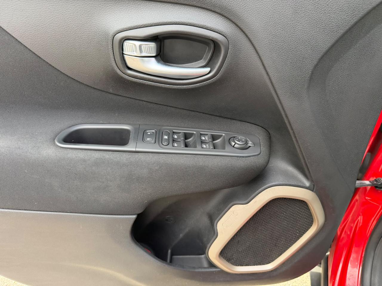 Jeep Renegade Latitude FWD 2017