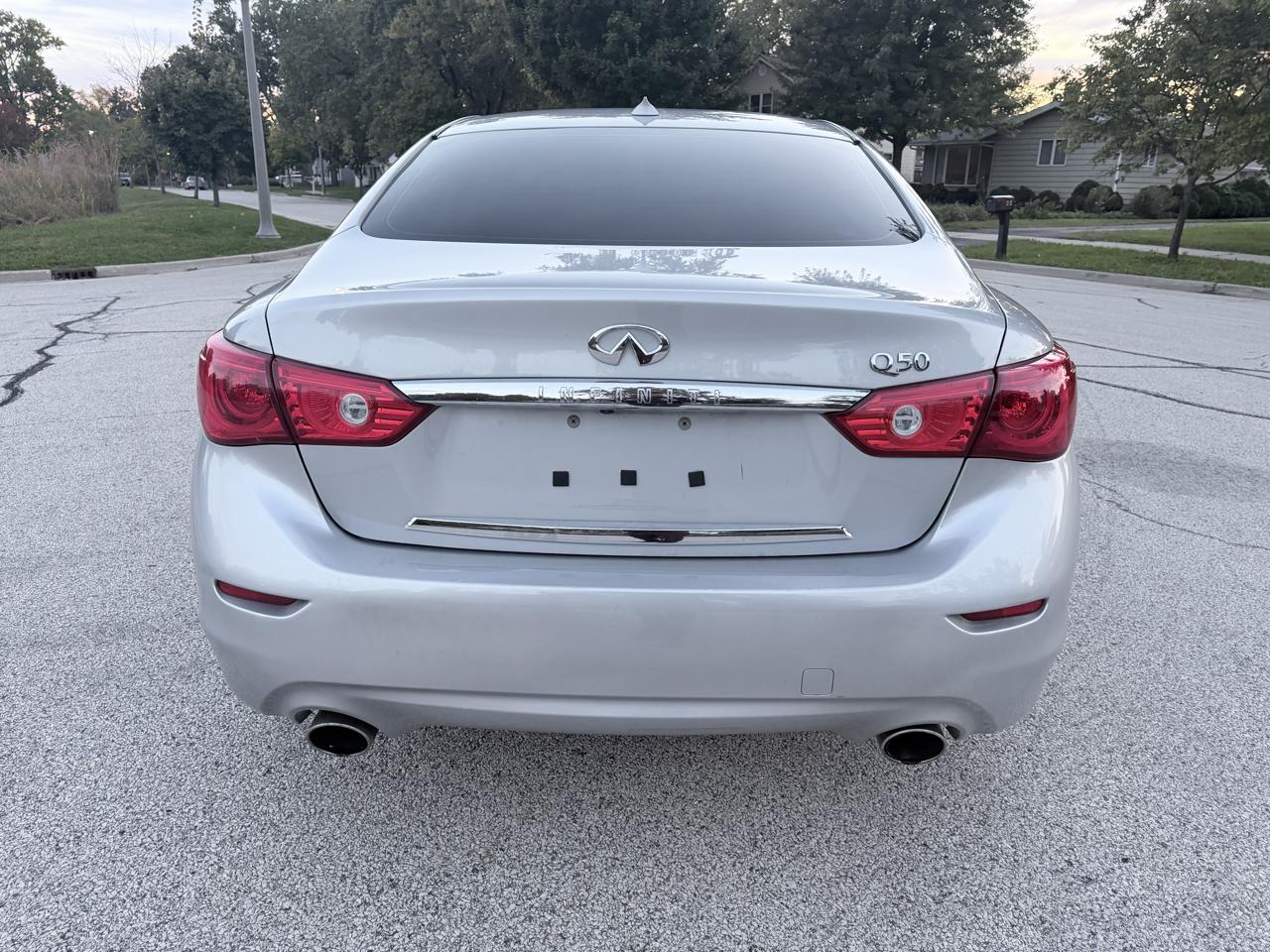 Infiniti Q50 4dr Sdn 2.0t Base RWD 2016