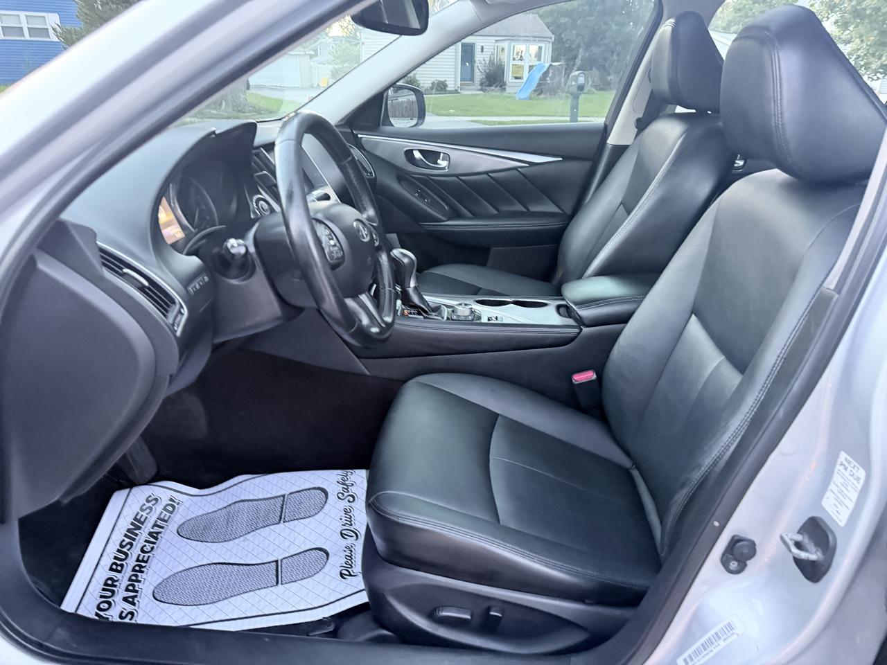 Infiniti Q50 4dr Sdn 2.0t Base RWD 2016