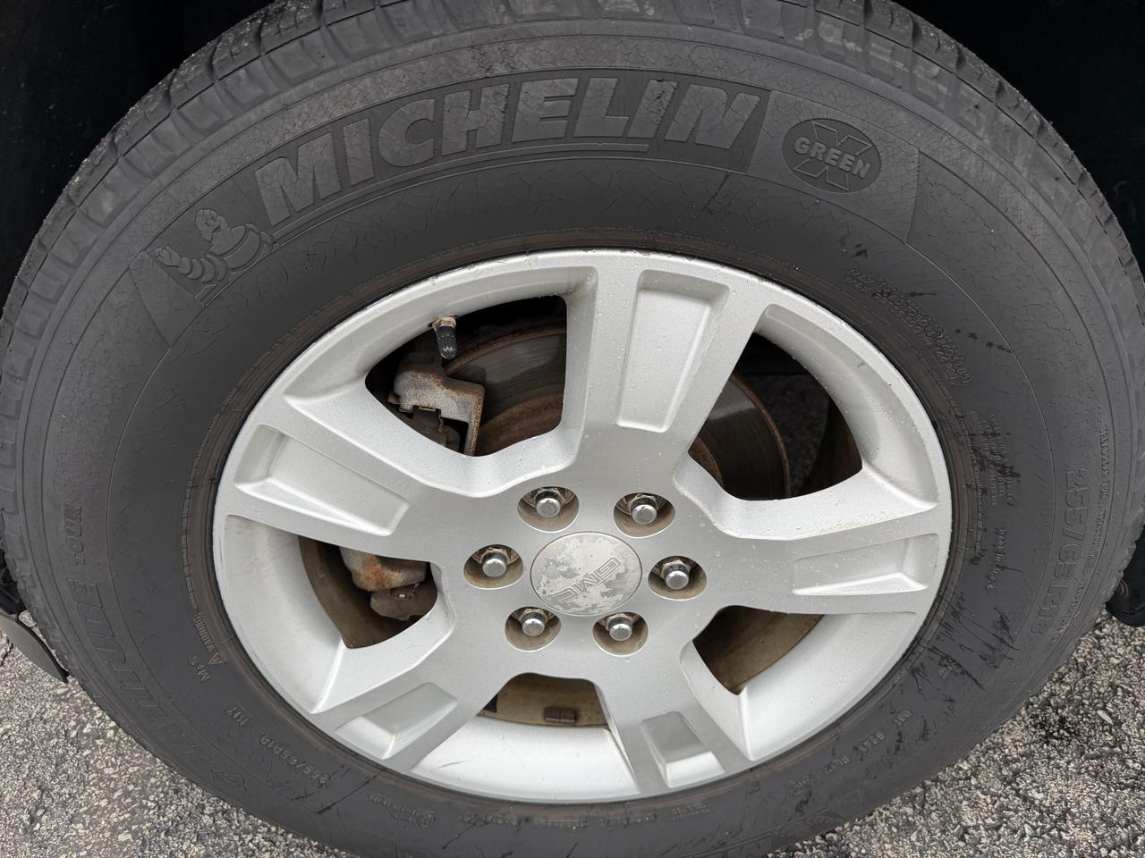 GMC Acadia SL FWD 2010