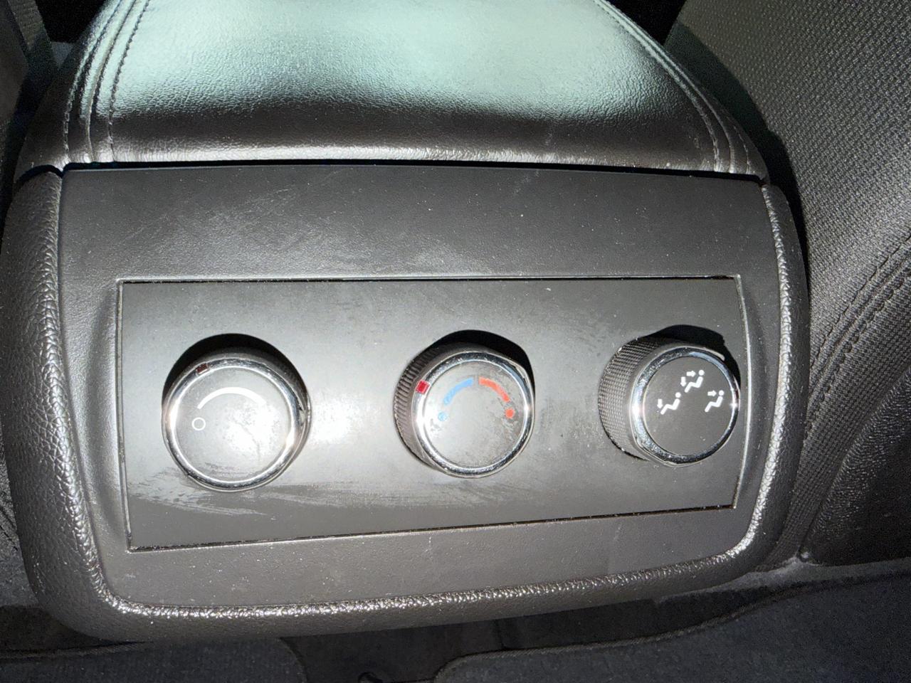 GMC Acadia SL FWD 2010