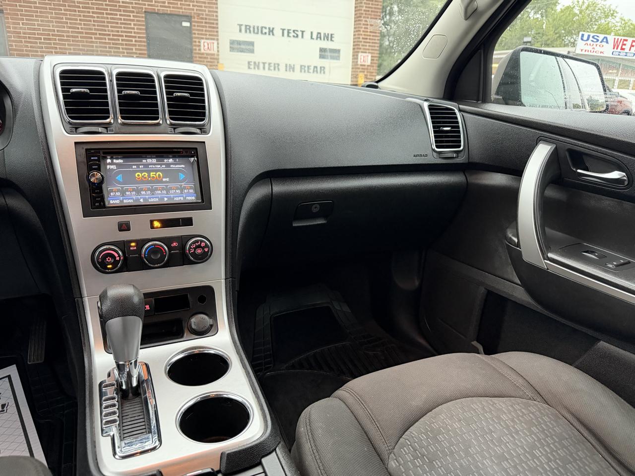 GMC Acadia SL FWD 2010