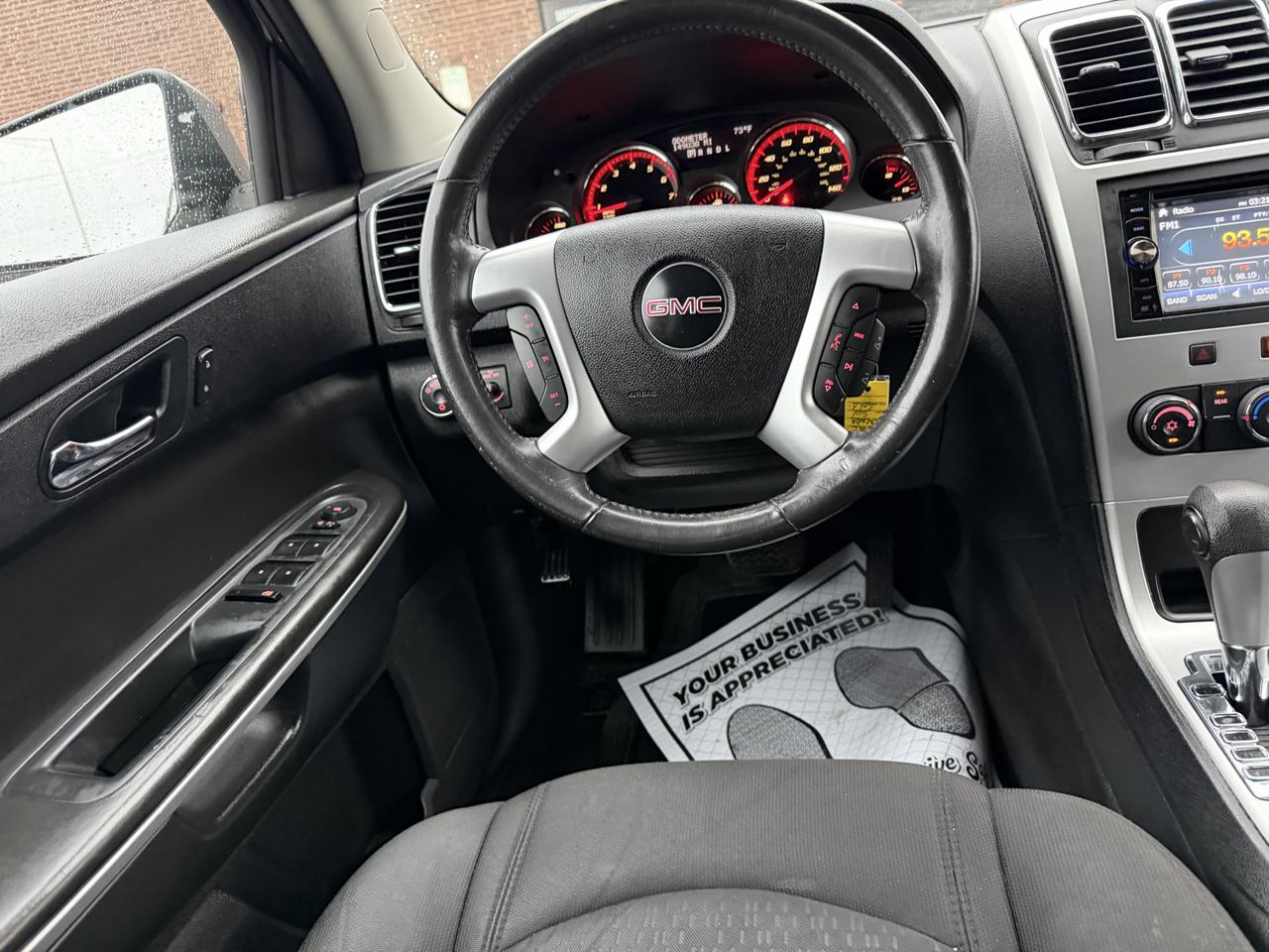 GMC Acadia SL FWD 2010