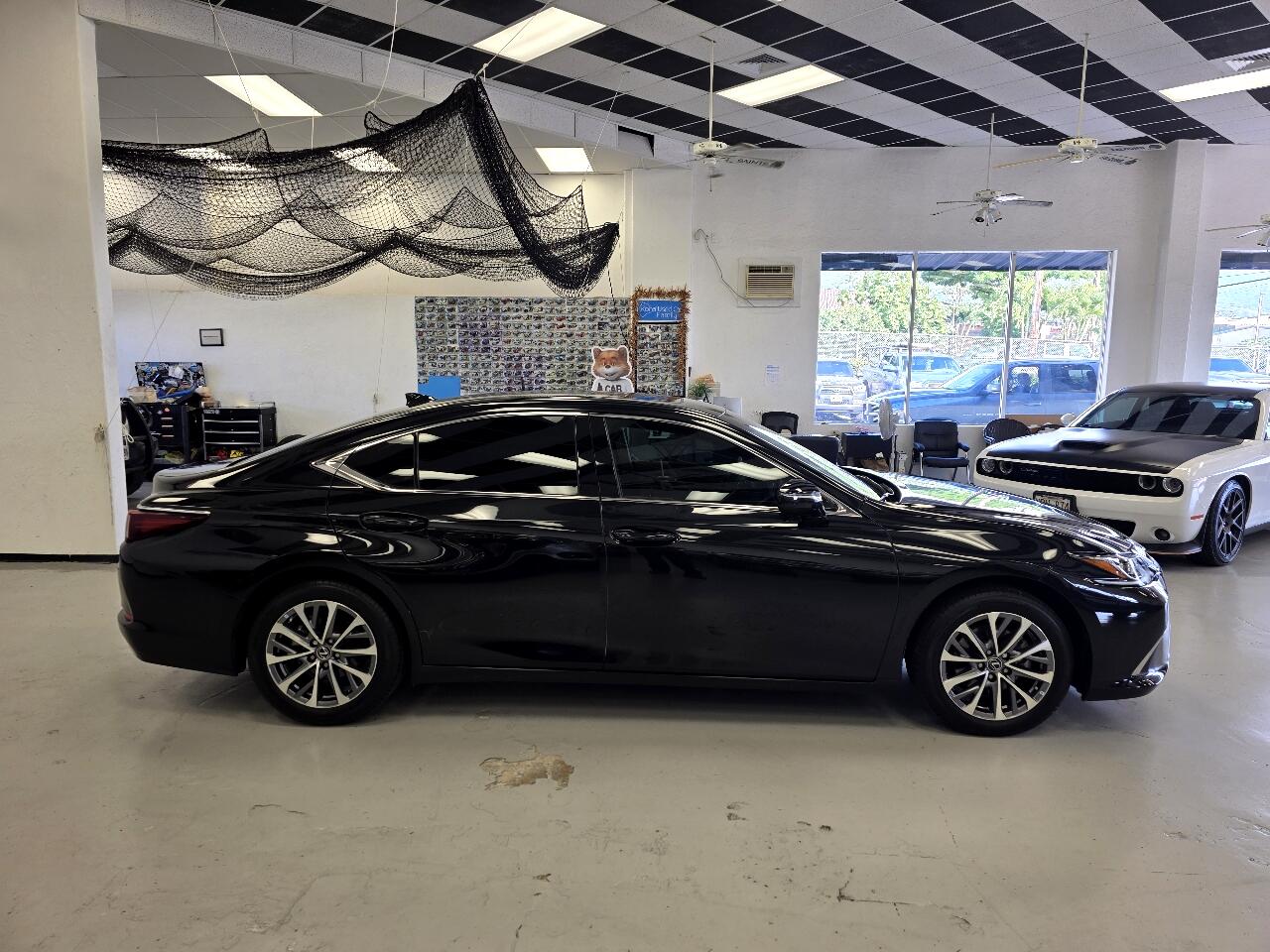 Lexus ES 350 Base 2023