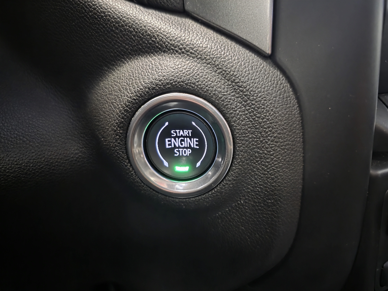 Chevrolet Silverado 1500 RST Crew Cab 4WD 2020