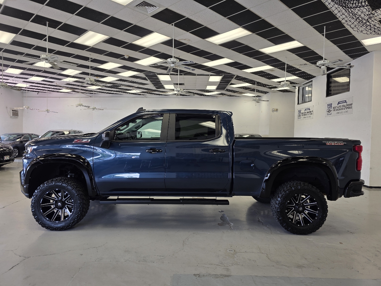 Chevrolet Silverado 1500 LT Trail Boss Crew Cab 4WD 2020