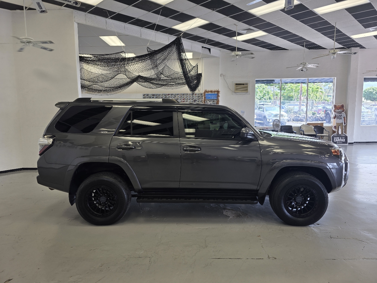 Toyota 4Runner SR5 4WD 2023