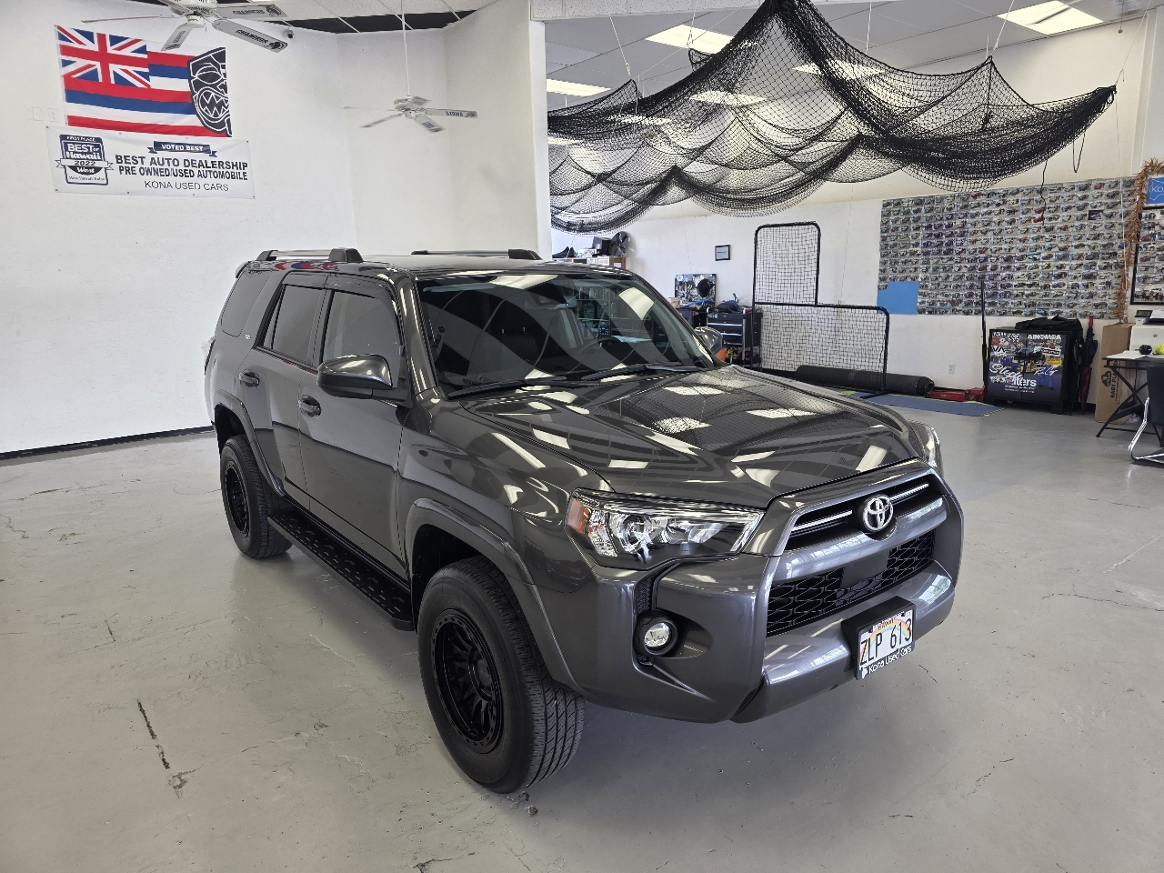Toyota 4Runner SR5 4WD 2023