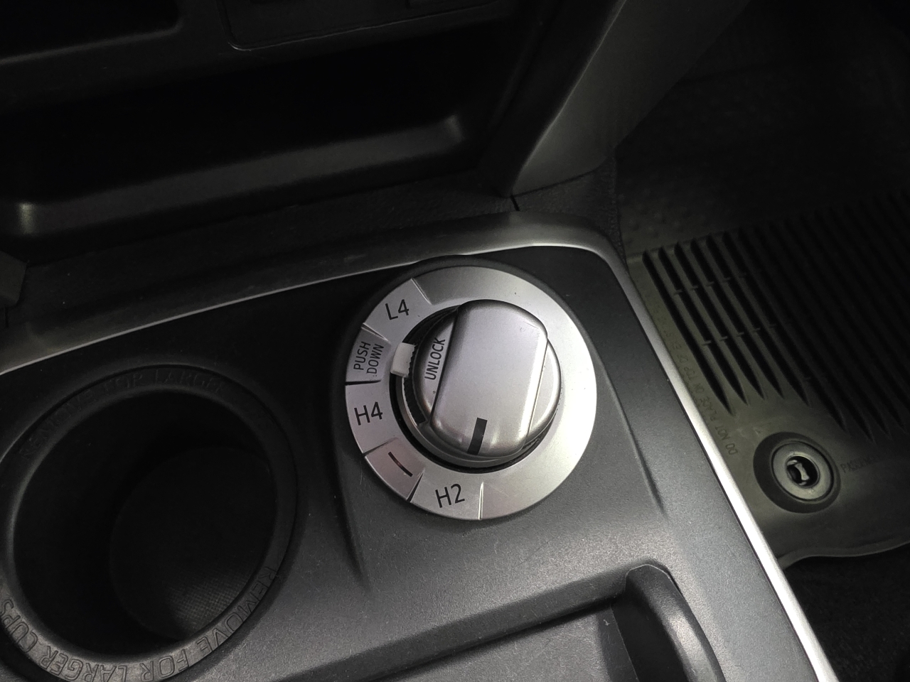 Toyota 4Runner SR5 4WD 2023