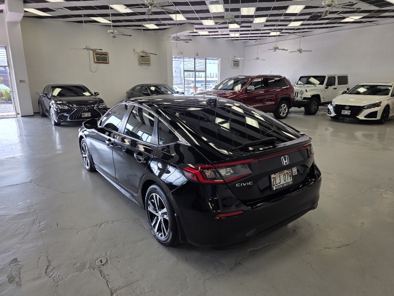 Honda Civic LX Hatchback 2023