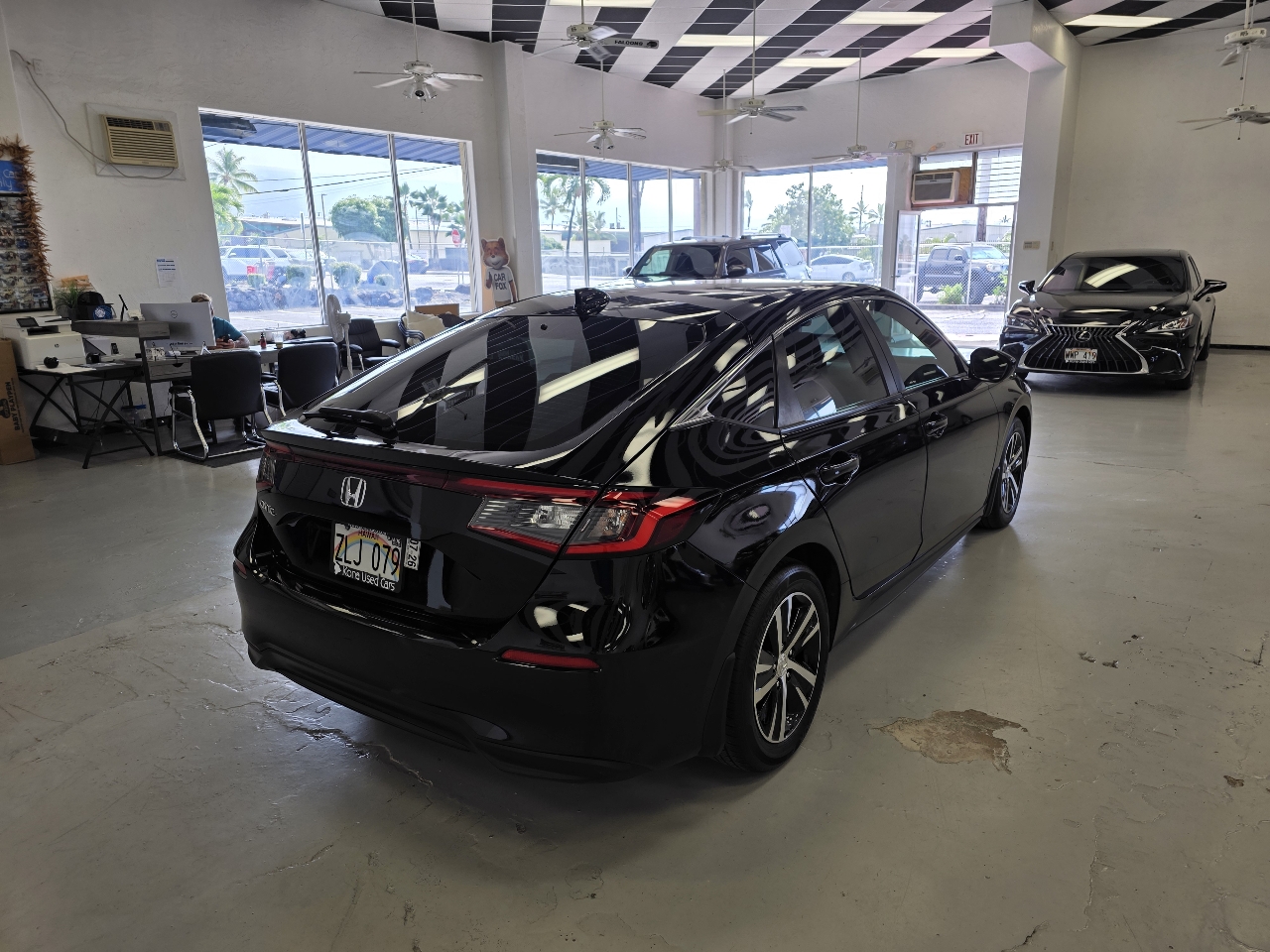 Honda Civic LX Hatchback 2023