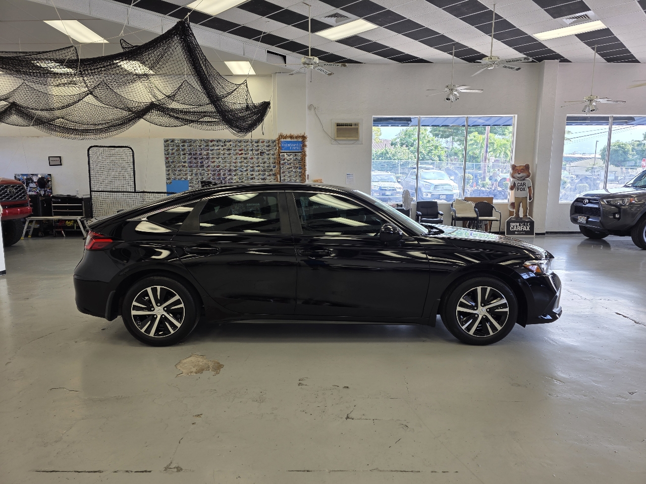 Honda Civic LX Hatchback 2023