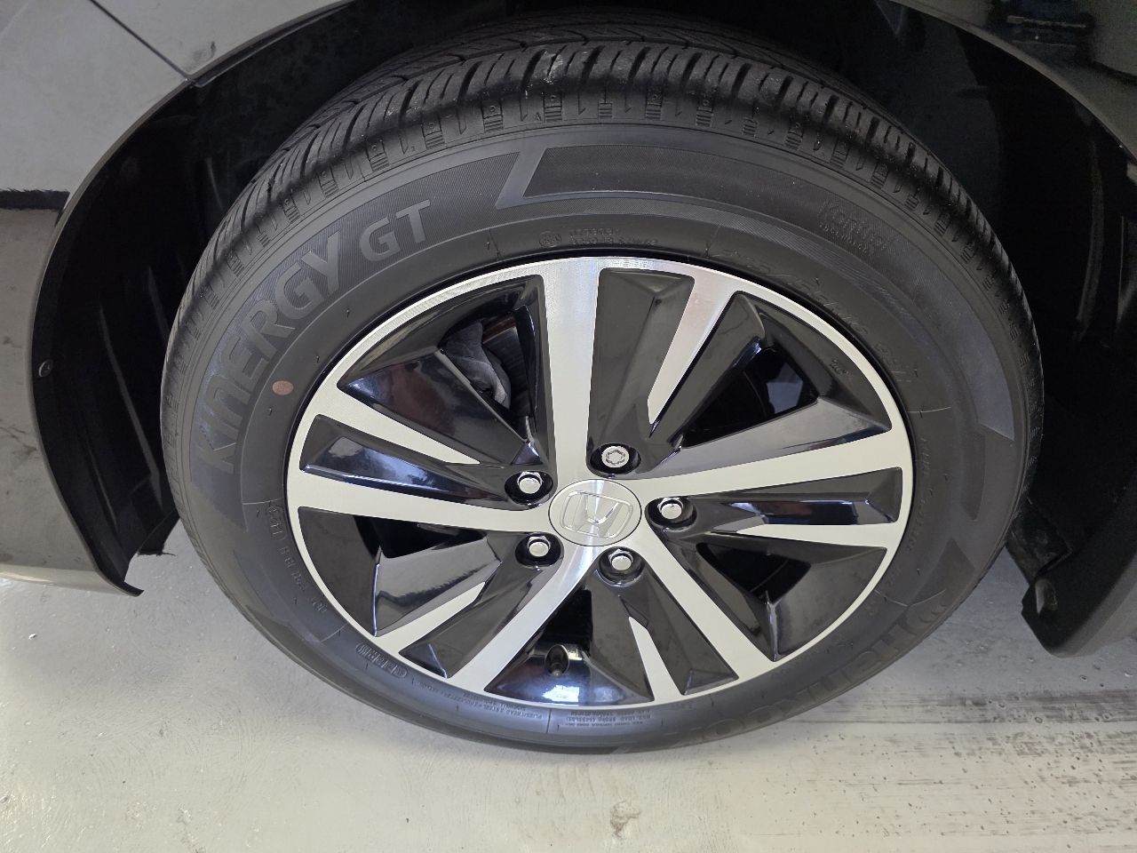 Honda Civic LX Hatchback 2023