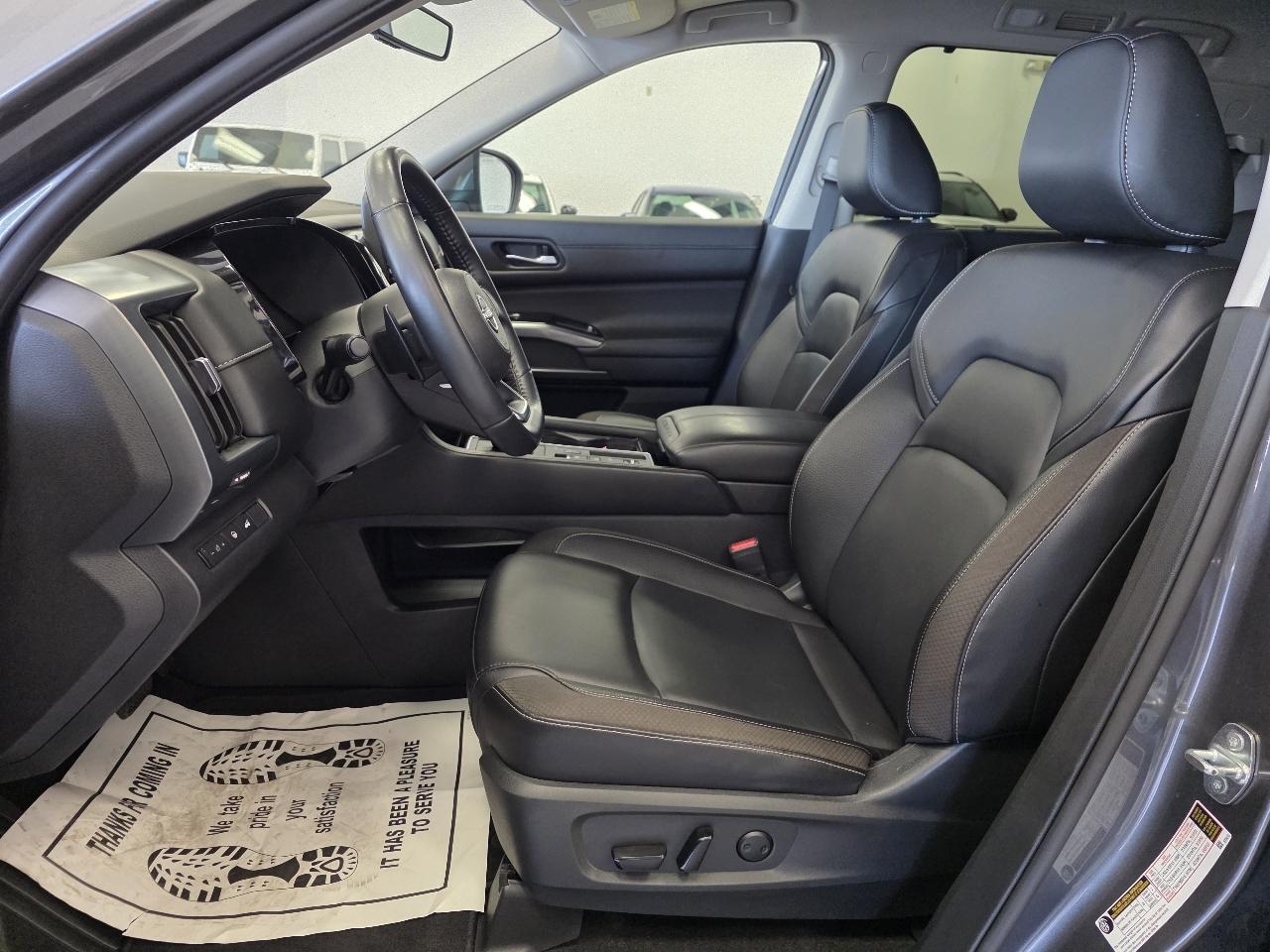 Nissan Pathfinder SL 2023