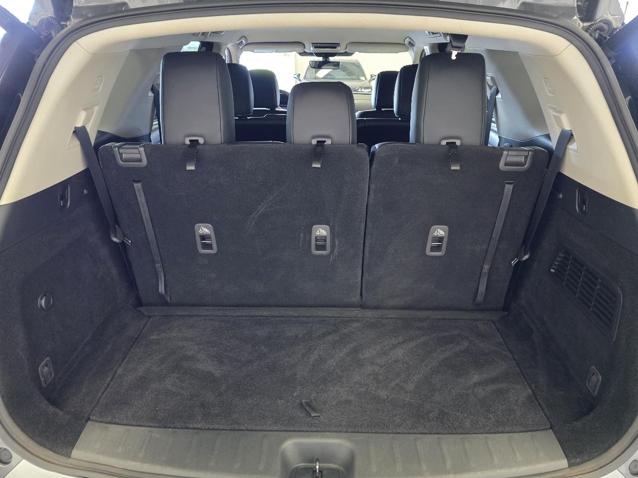 Nissan Pathfinder SL 2023