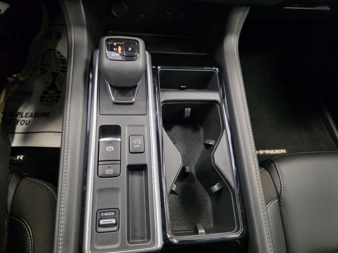 Nissan Pathfinder SL 2023