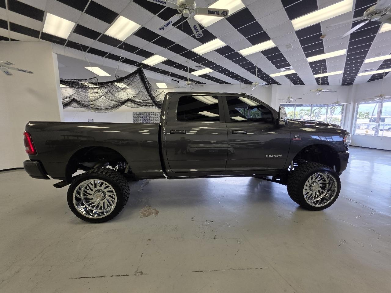RAM 3500 Laramie Crew Cab SWB 4WD 2024