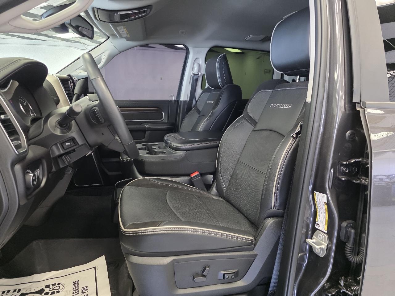RAM 3500 Laramie Crew Cab SWB 4WD 2024