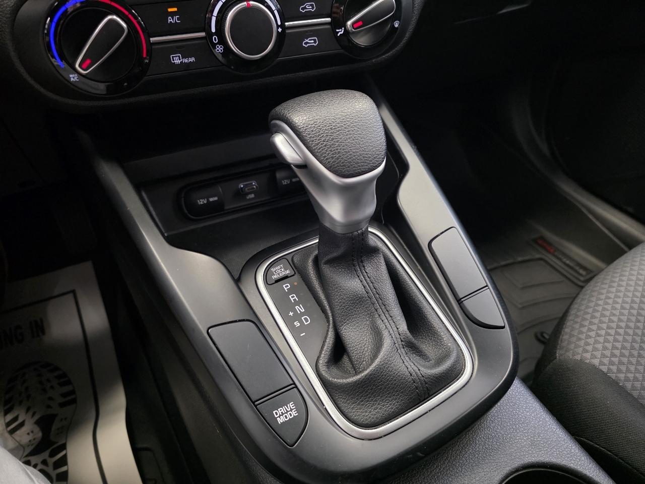 Kia Soul LX CVT 2024