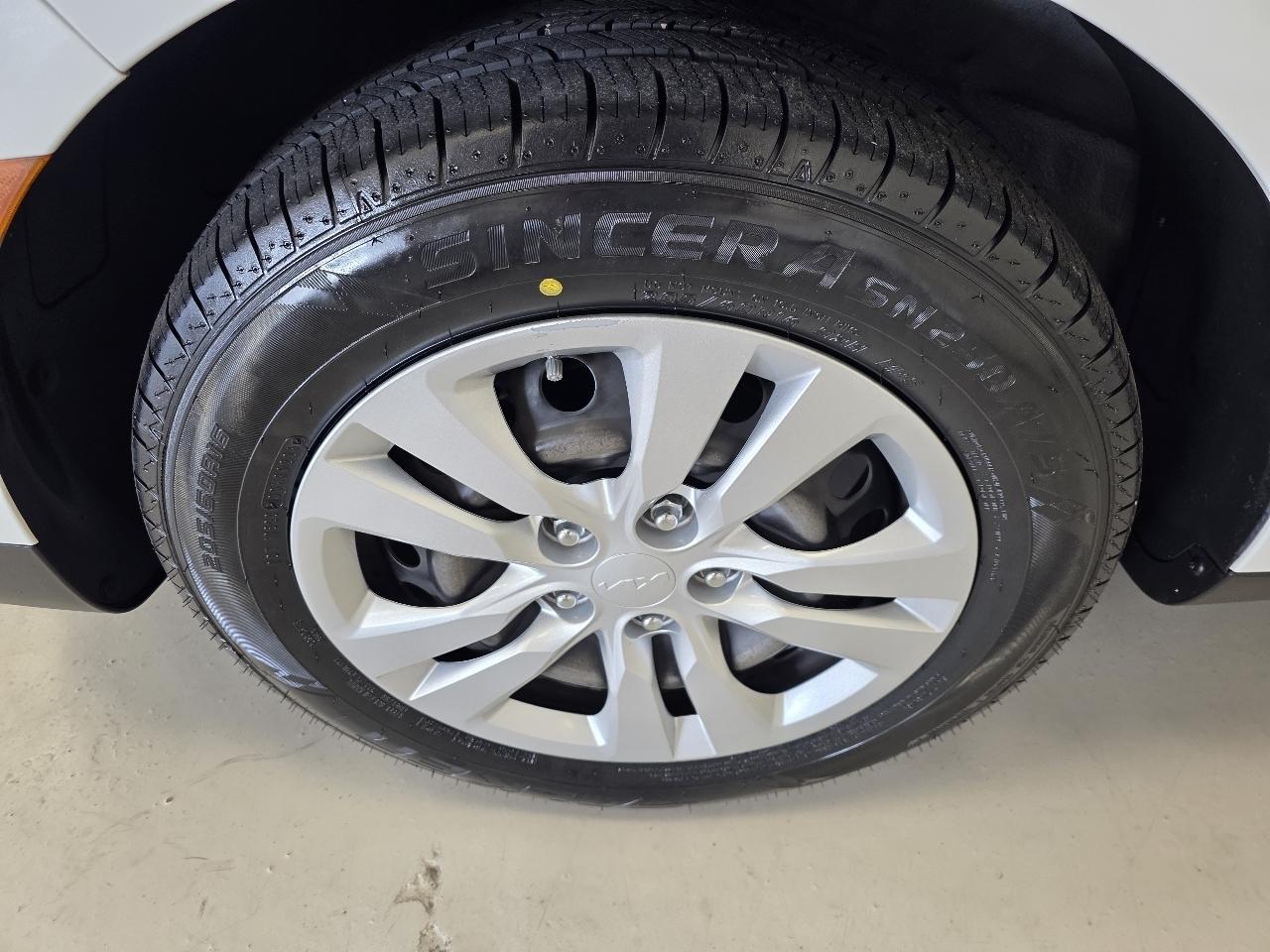 Kia Soul LX CVT 2024