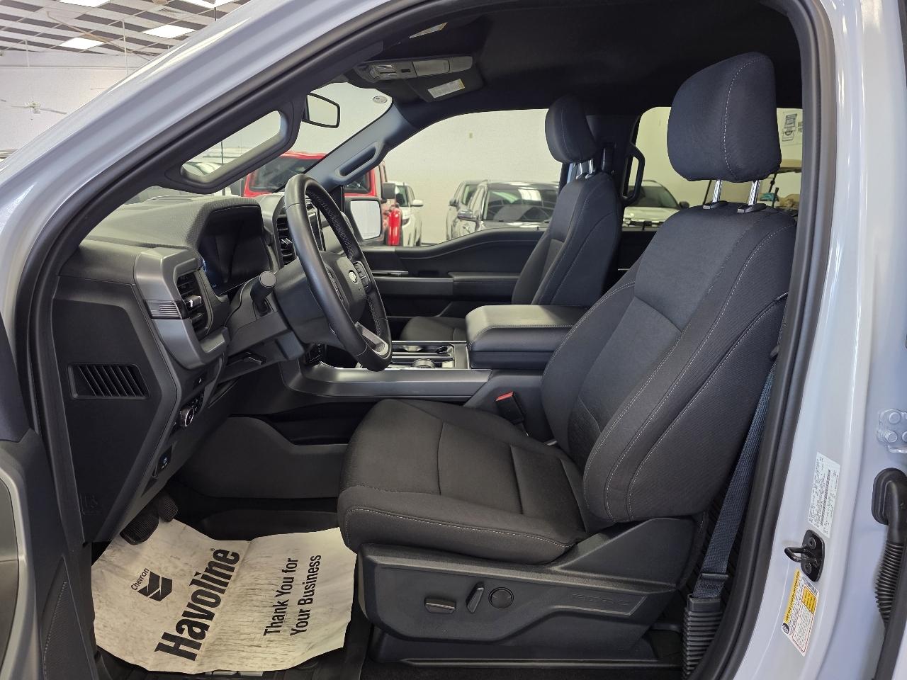 Ford F-150 XLT SuperCrew 4WD 2025