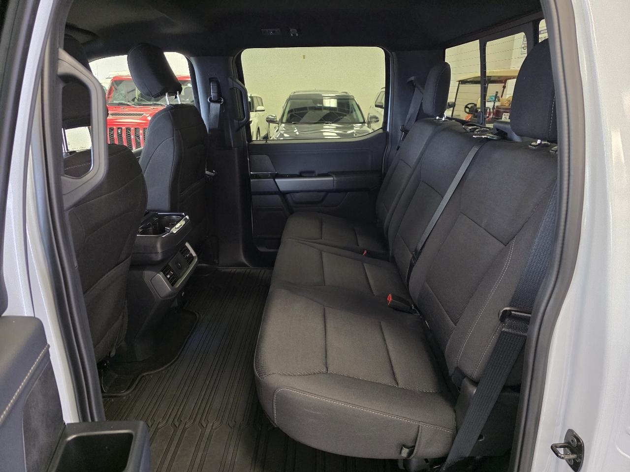 Ford F-150 XLT SuperCrew 4WD 2025