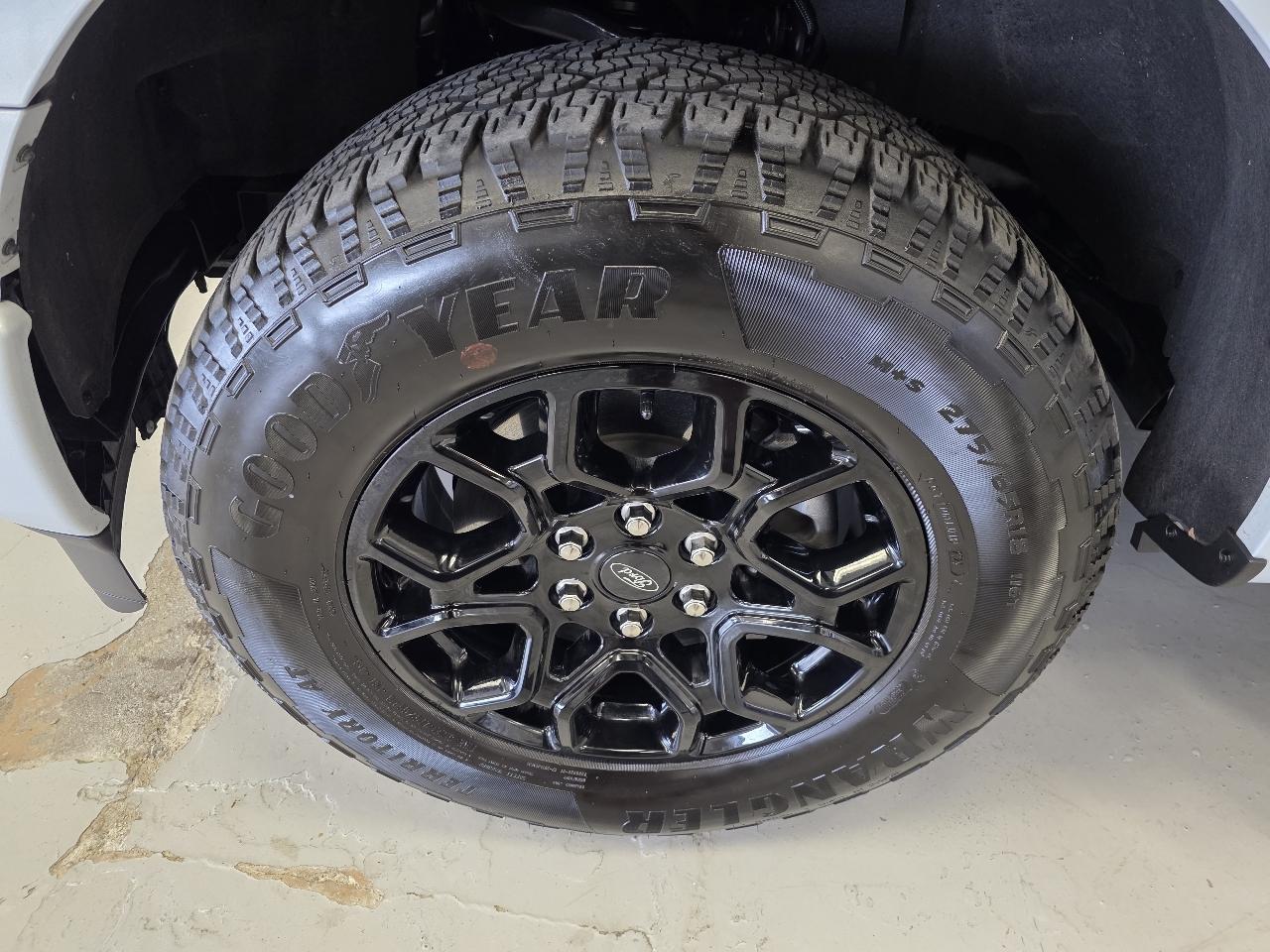 Ford F-150 XLT SuperCrew 4WD 2025