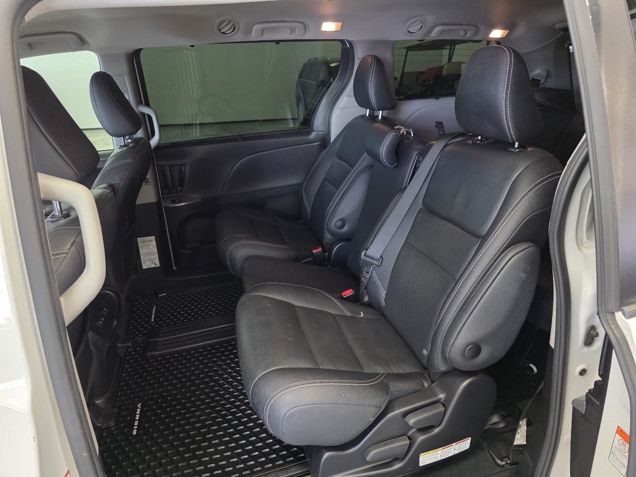 Toyota Sienna SE 8-Passenger 2020