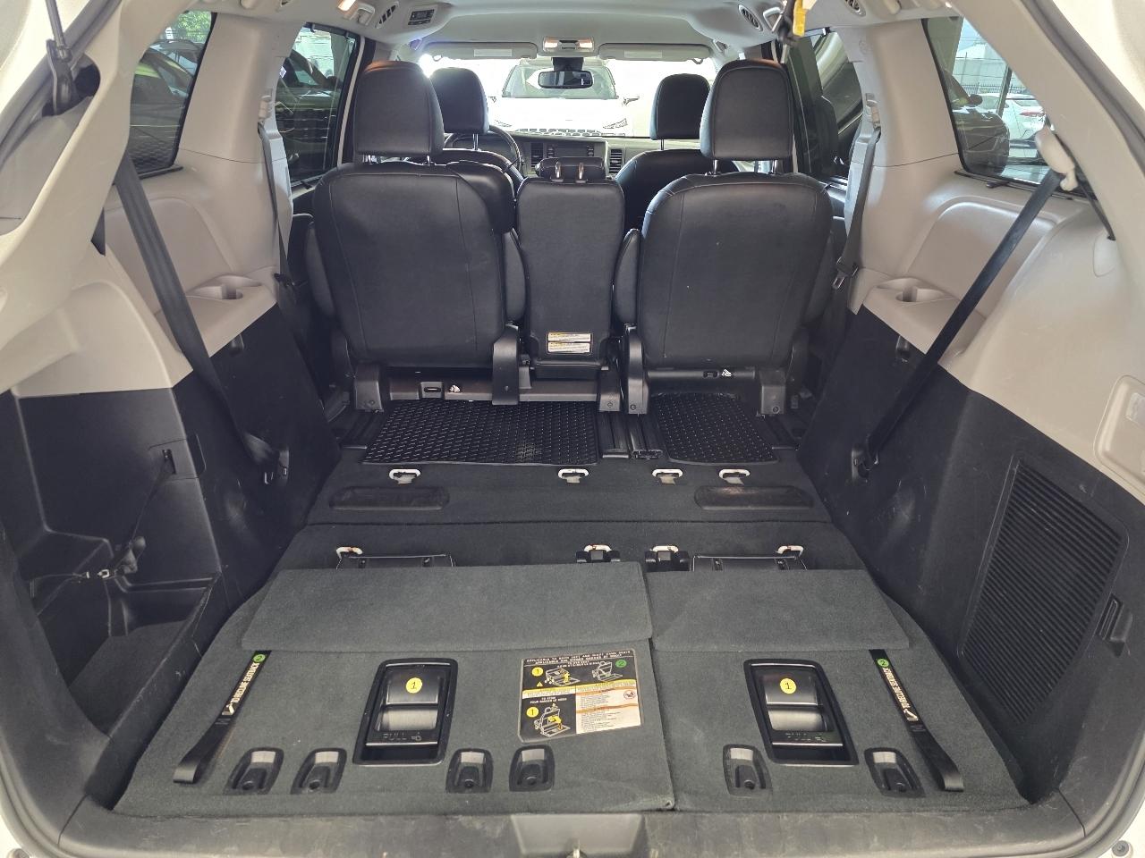Toyota Sienna SE 8-Passenger 2020