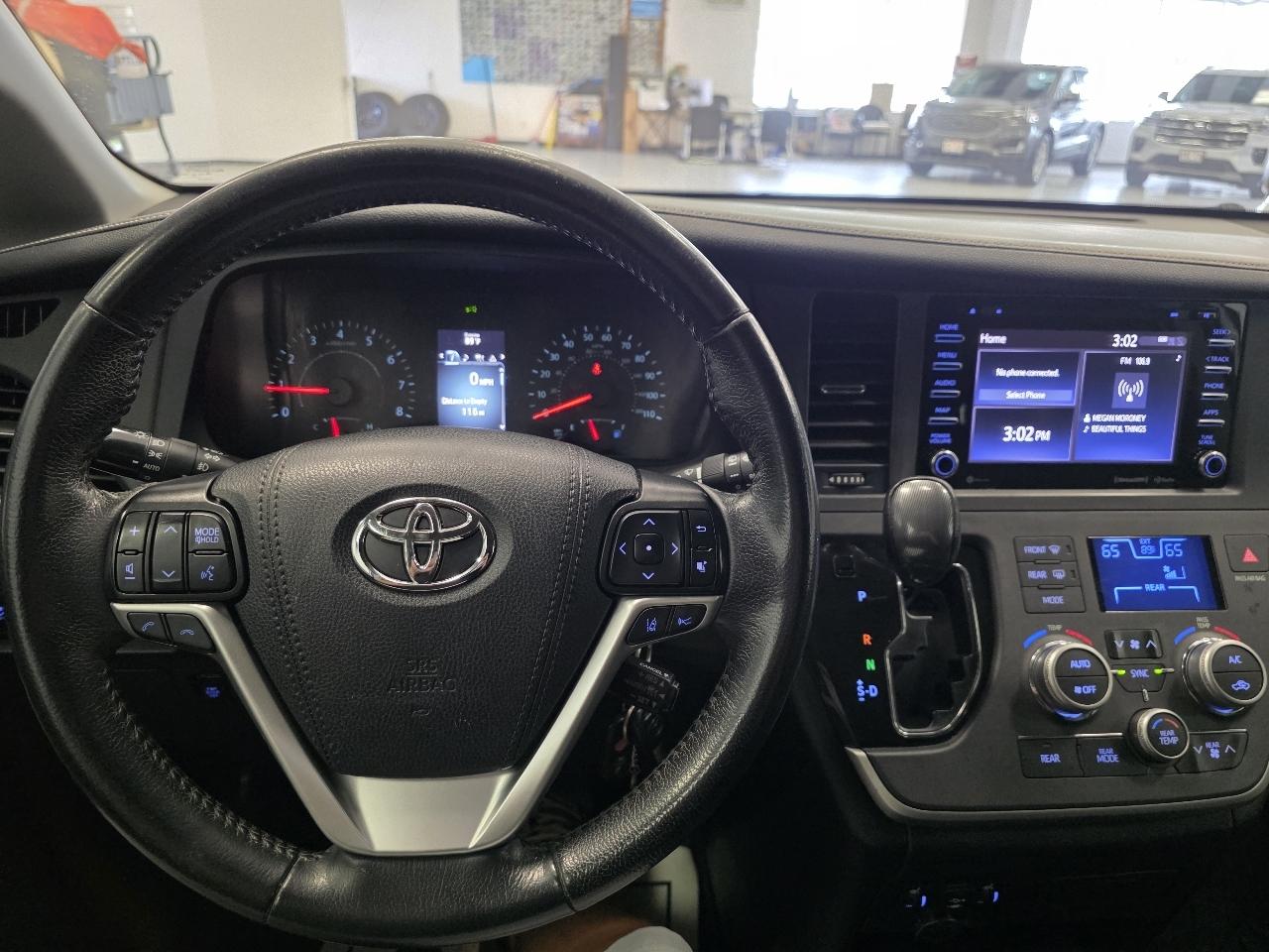 Toyota Sienna SE 8-Passenger 2020