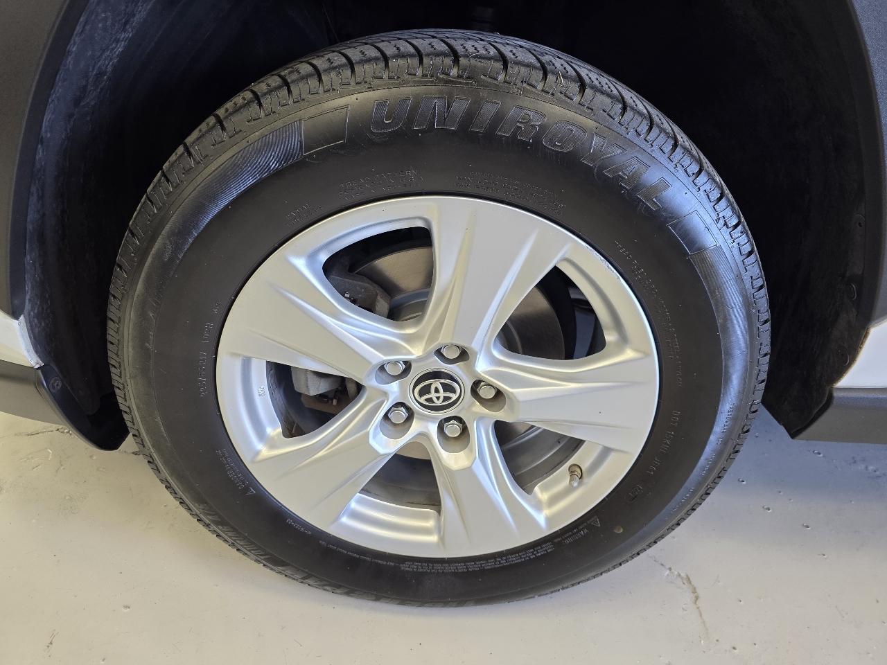 Toyota RAV4 XLE 2019