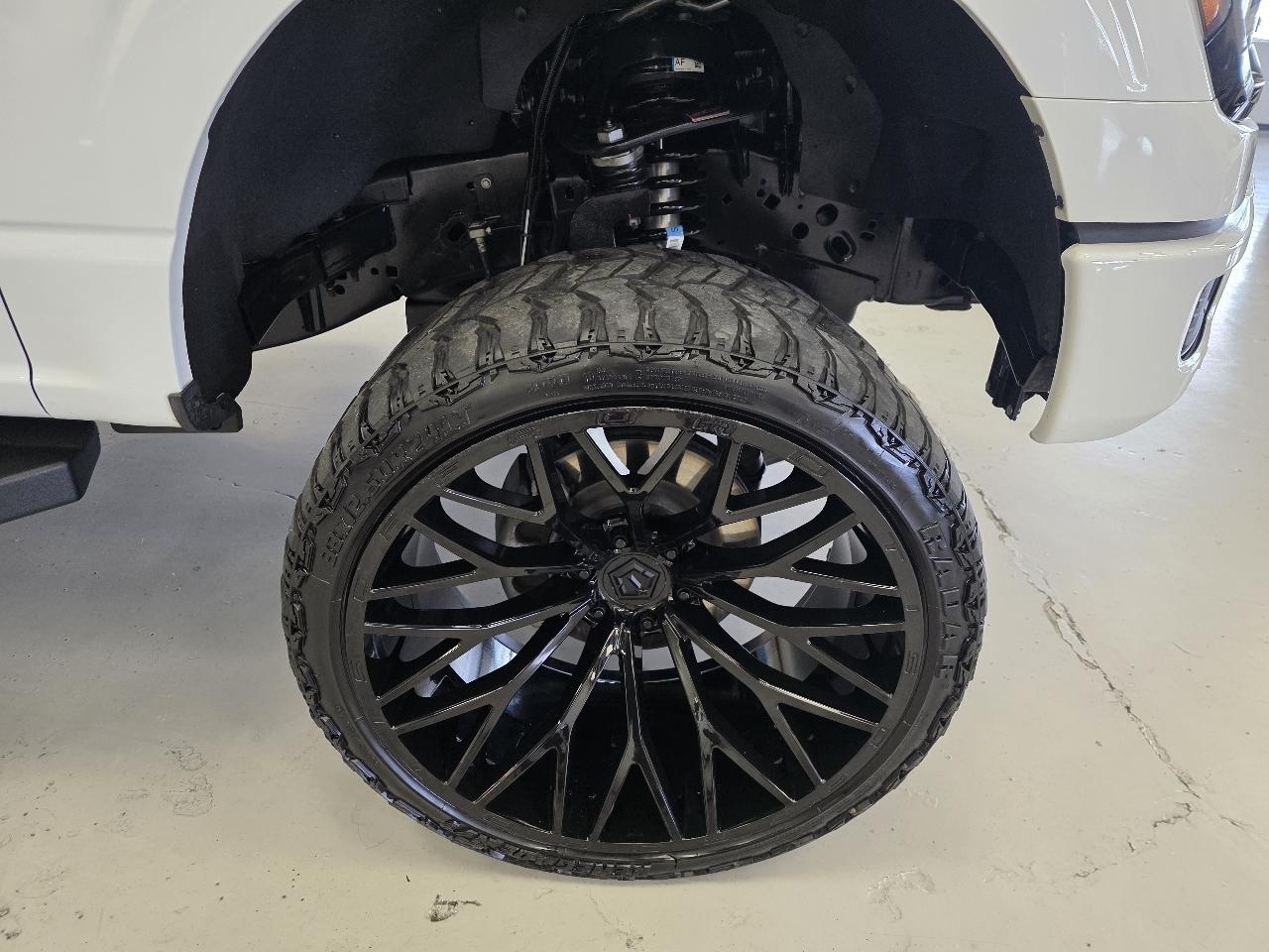 Ford F-150 XLT SuperCrew 4WD 2025